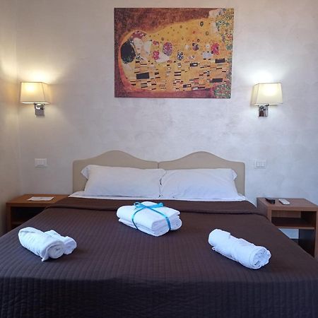 Rome Travellers Hotel Exterior foto